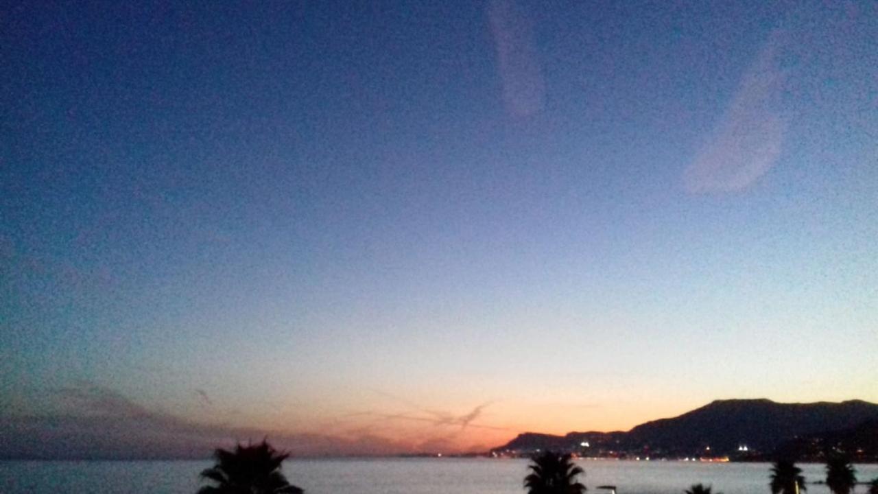 Mare Apartment Ventimiglia Bagian luar foto