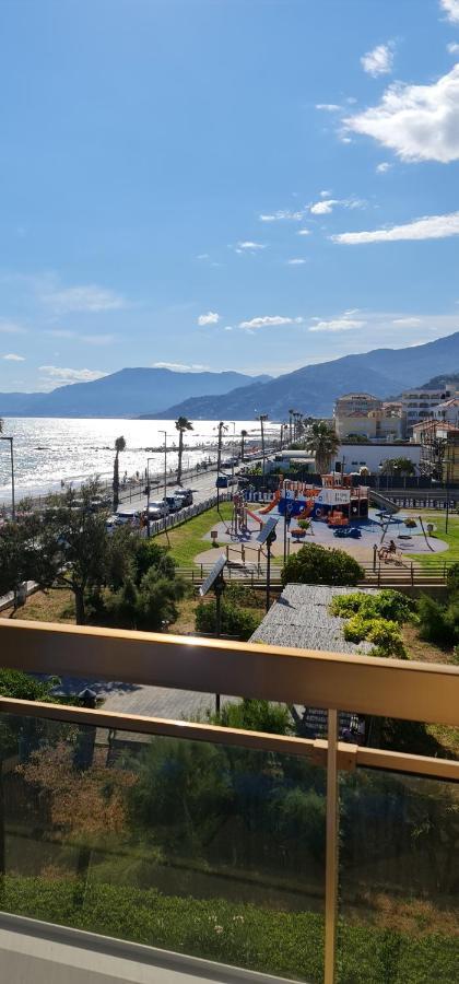 Mare Apartment Ventimiglia Bagian luar foto
