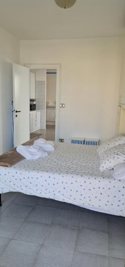Mare Apartment Ventimiglia Bagian luar foto